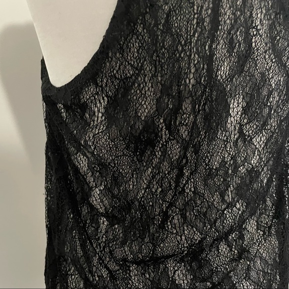 ❤️🔥2/$13❤️🔥 Sheer black lace button-up tank top vest - Picture 11 of 11